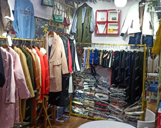 接手即赚，万江区义务小商品城品牌服装店火爆转让