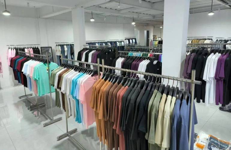 南沙这家服装工厂店,五一便宜到被同行追着打!